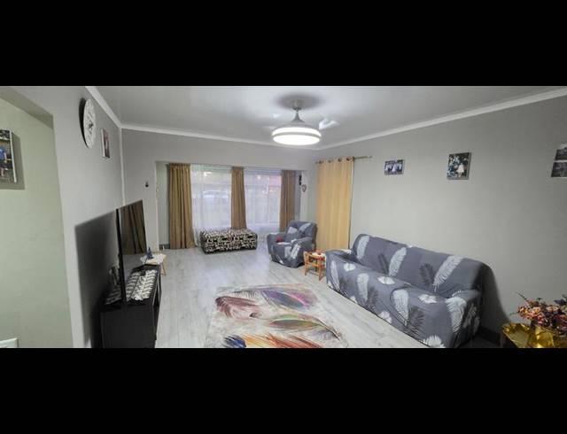 4 BEDROOM HOUSE FOR SALE IN THREE RIVERS